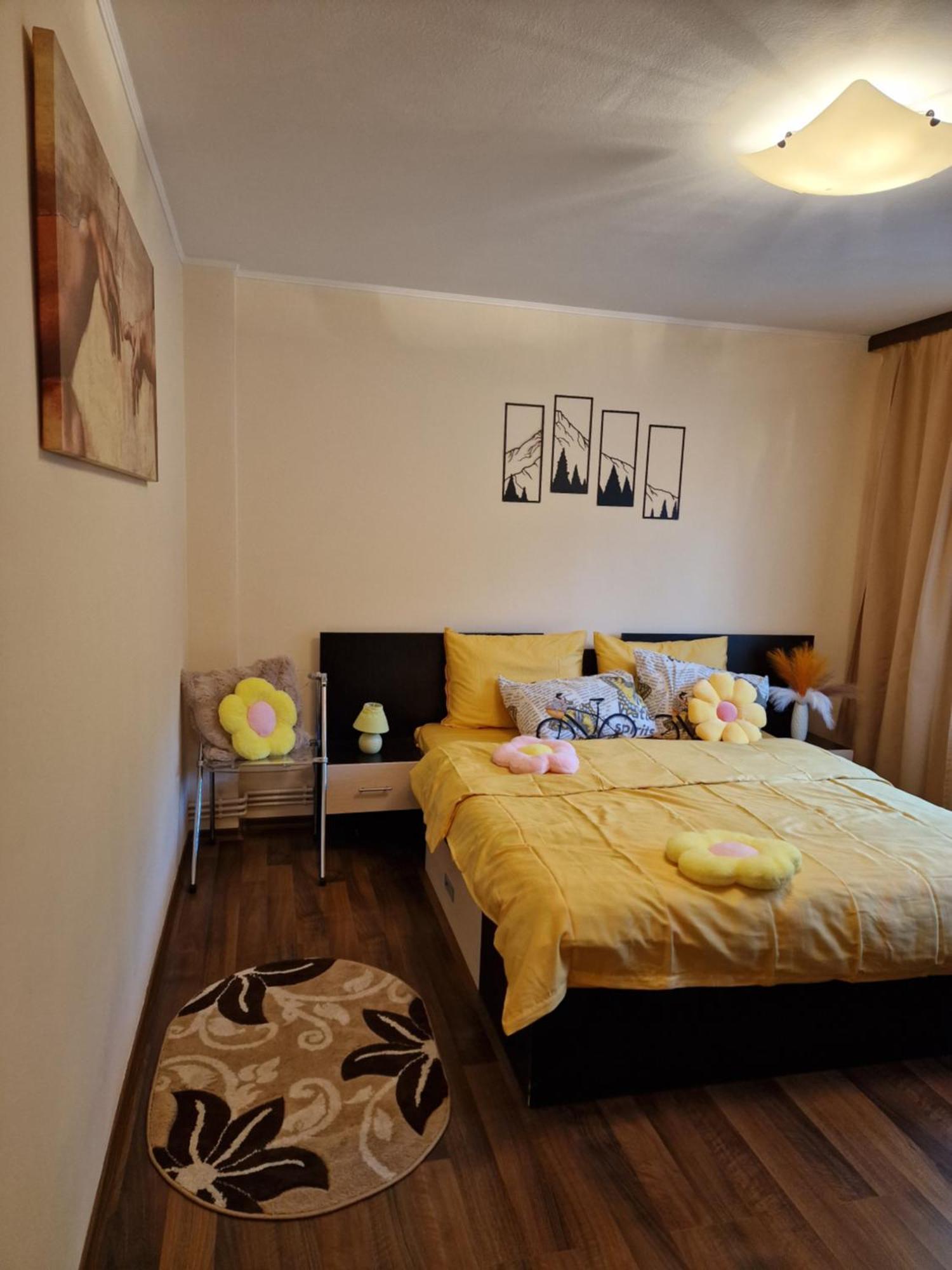 Apartament Red & Yellow Slănic-Moldova Pokój zdjęcie